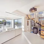 Villa Yolies
